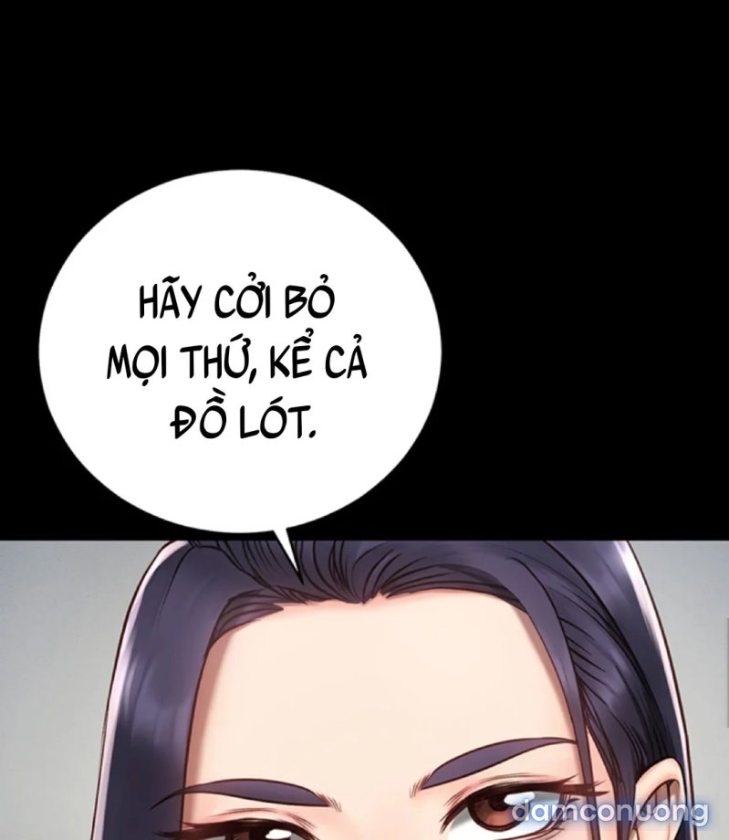 Nữ Tù Nhân 