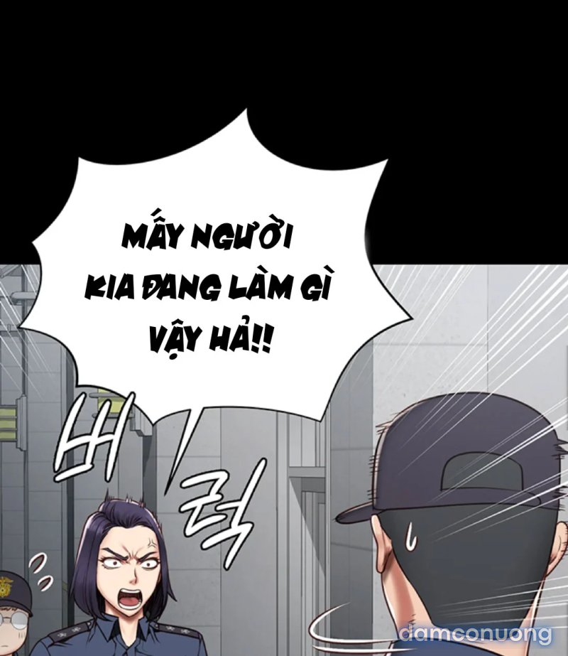 Nữ Tù Nhân 