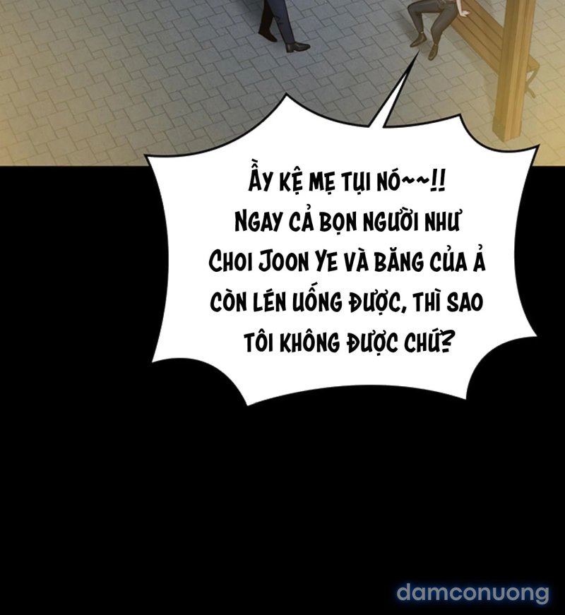 Nữ Tù Nhân 