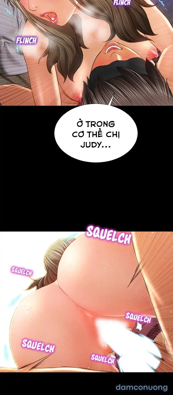 Em gái bán hàng sextoy 