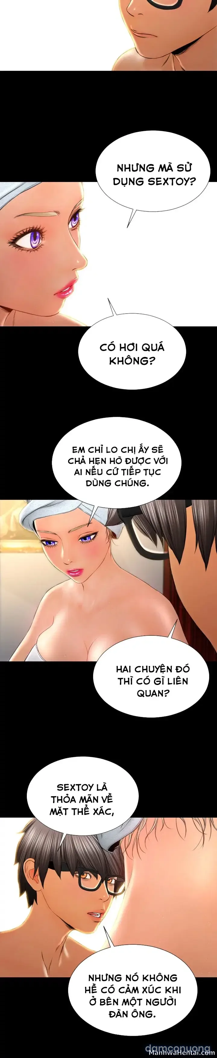Em gái bán hàng sextoy 