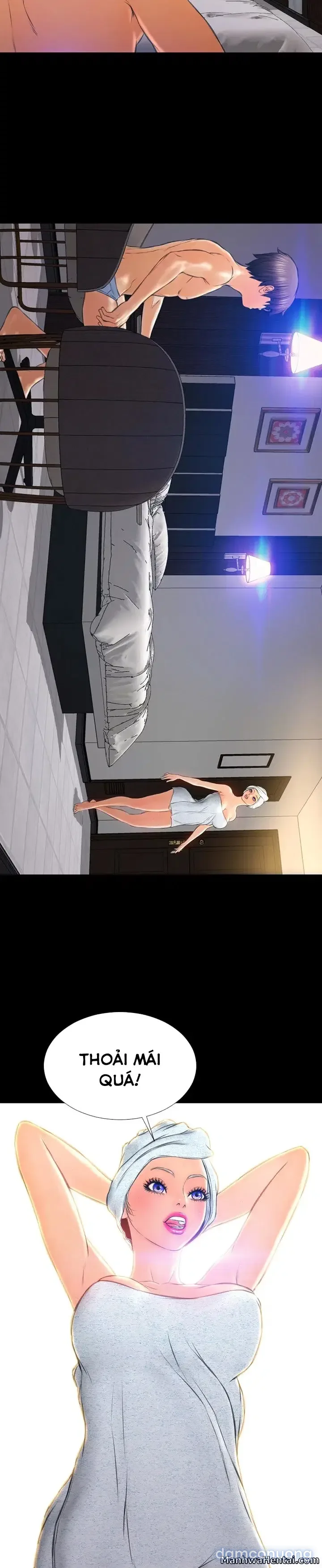 Em gái bán hàng sextoy 