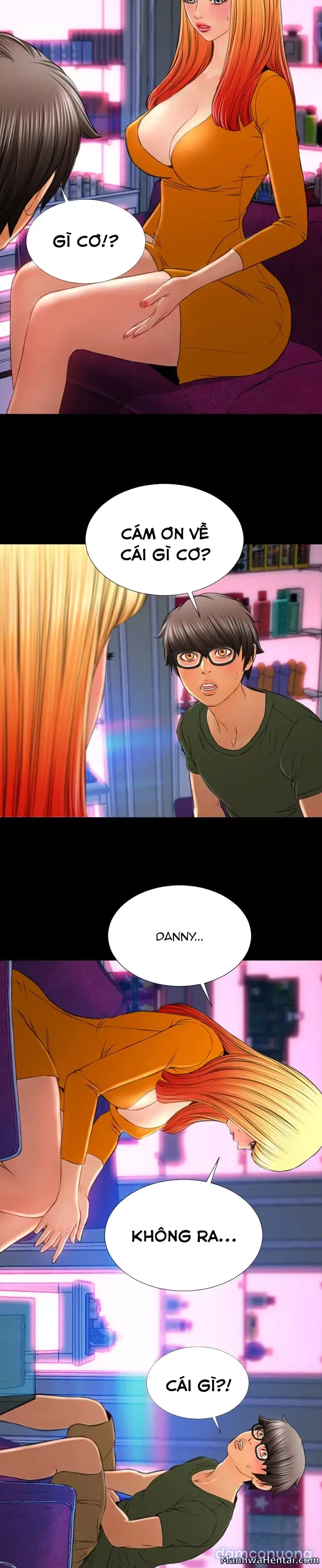 Em gái bán hàng sextoy 