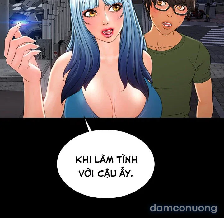 Em gái bán hàng sextoy 