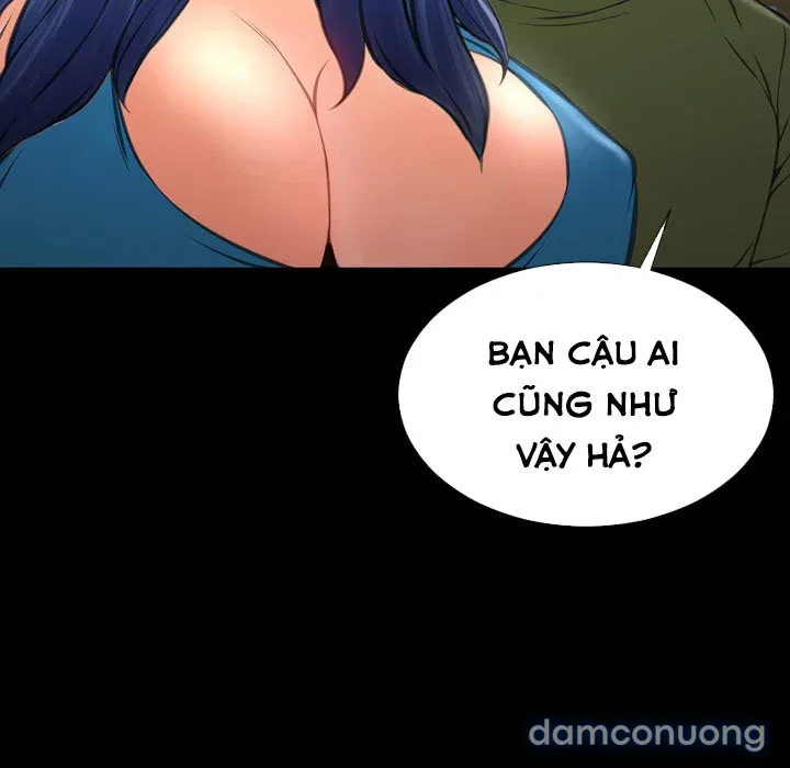 Em gái bán hàng sextoy 