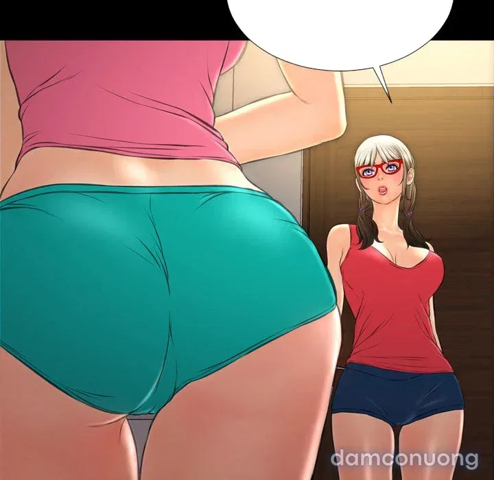 Em gái bán hàng sextoy 
