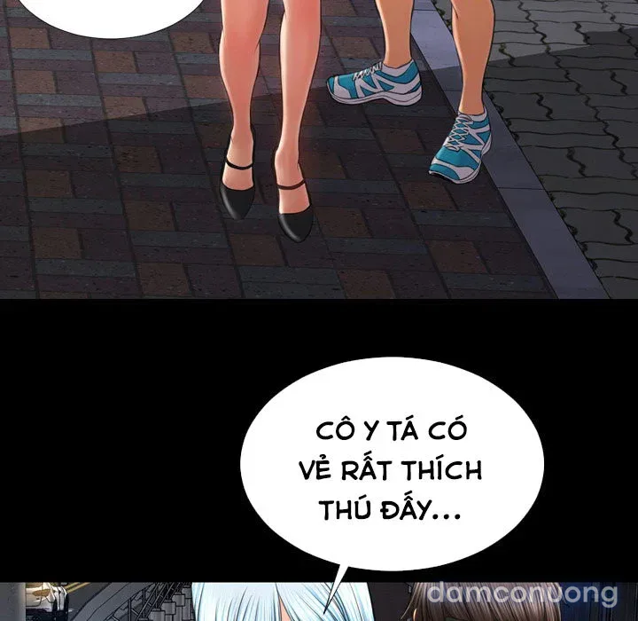 Em gái bán hàng sextoy 