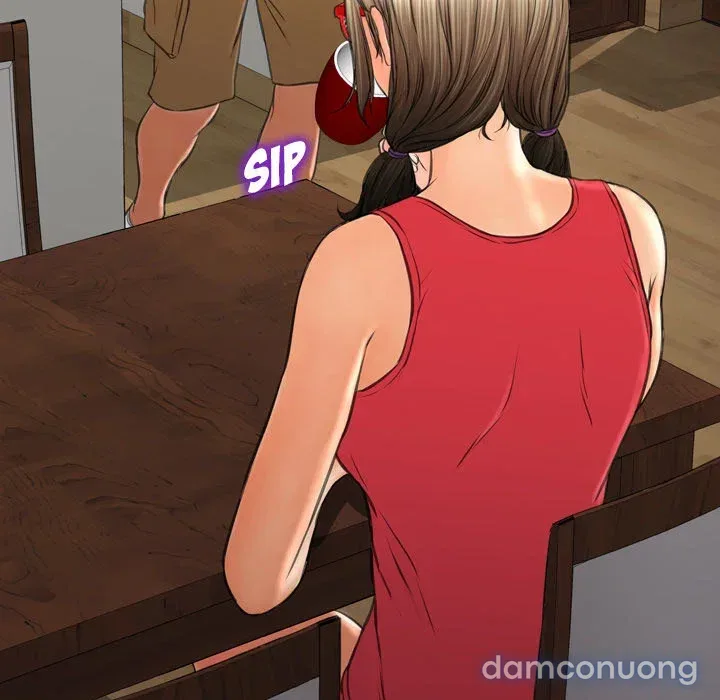 Em gái bán hàng sextoy 