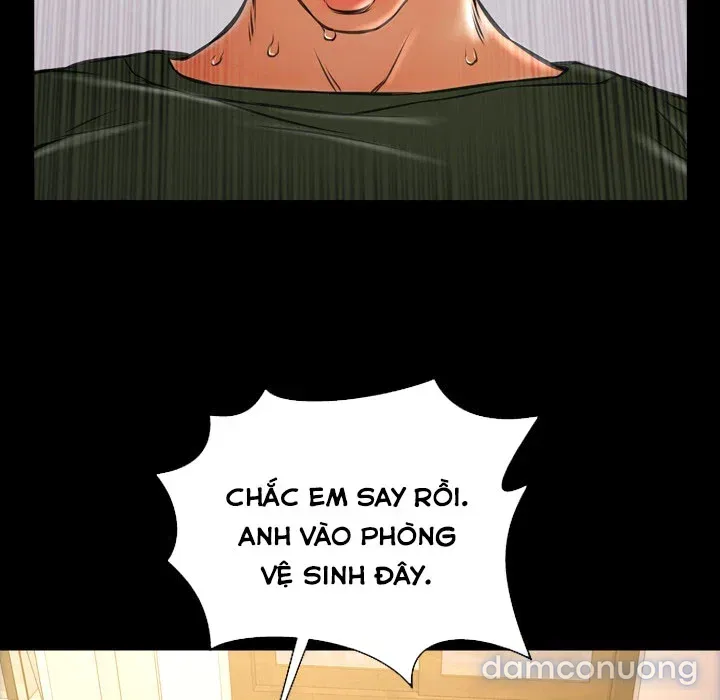 Em gái bán hàng sextoy 