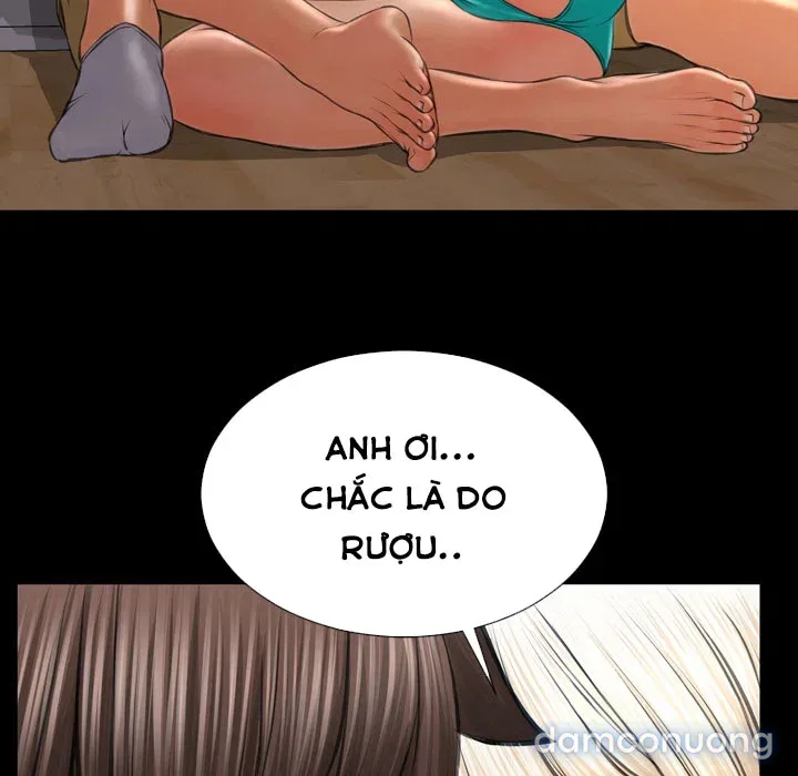 Em gái bán hàng sextoy 