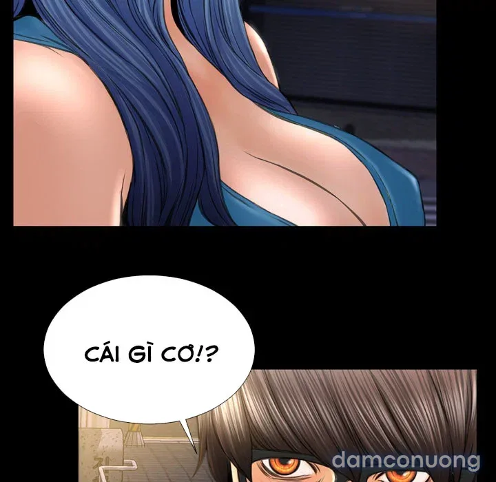 Em gái bán hàng sextoy 