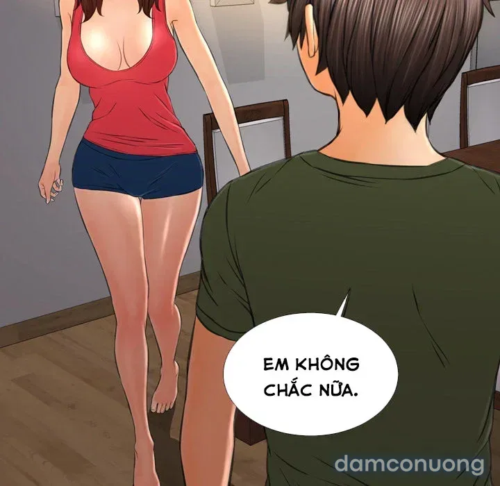 Em gái bán hàng sextoy 