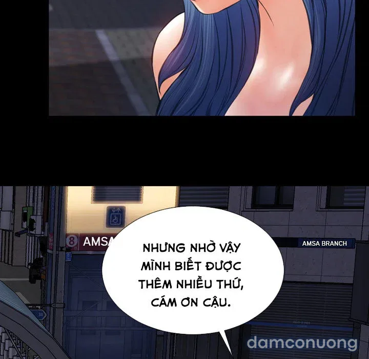 Em gái bán hàng sextoy 