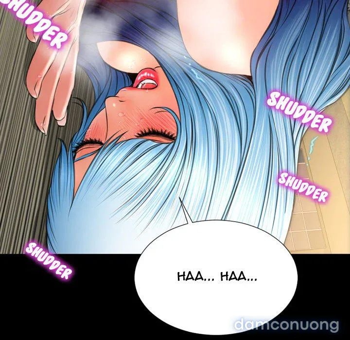 Em gái bán hàng sextoy 