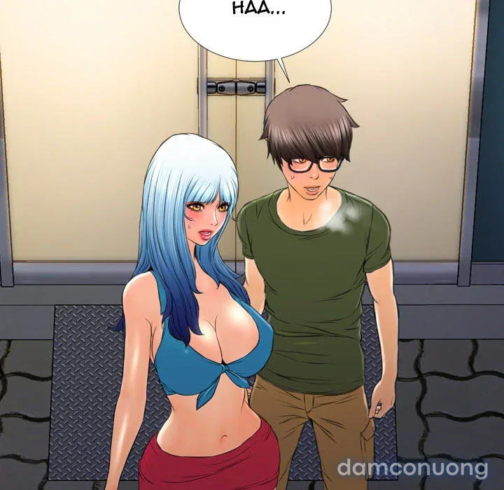 Em gái bán hàng sextoy 