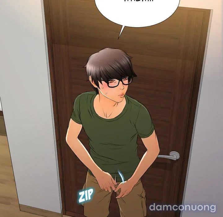 Em gái bán hàng sextoy 