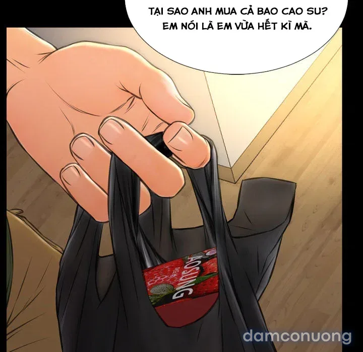 Em gái bán hàng sextoy 