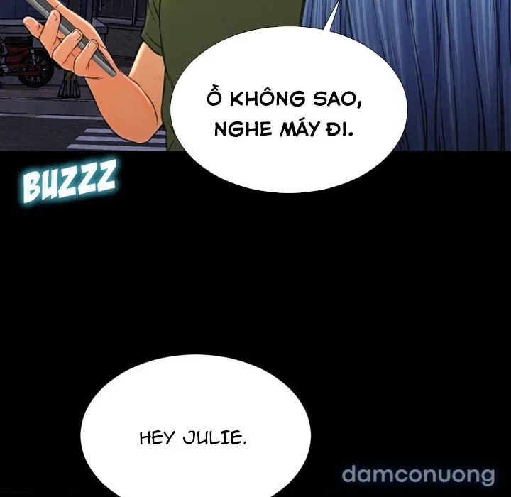 Em gái bán hàng sextoy 