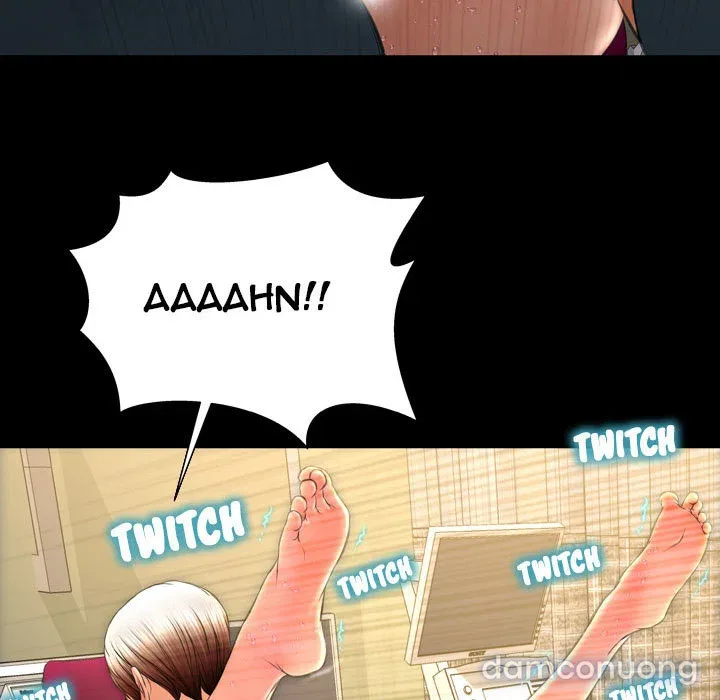 Em gái bán hàng sextoy 
