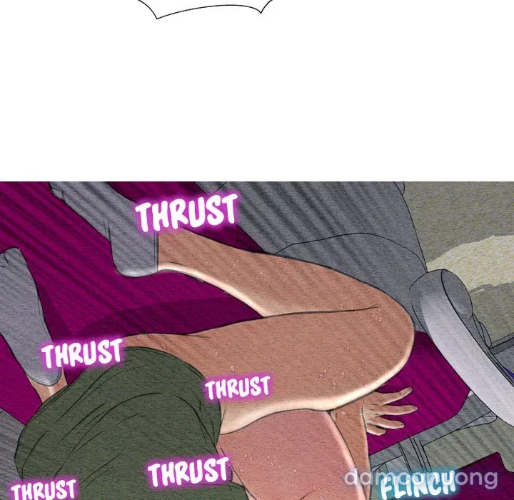 Em gái bán hàng sextoy 