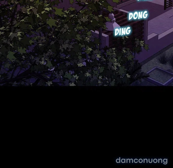 Em gái bán hàng sextoy 