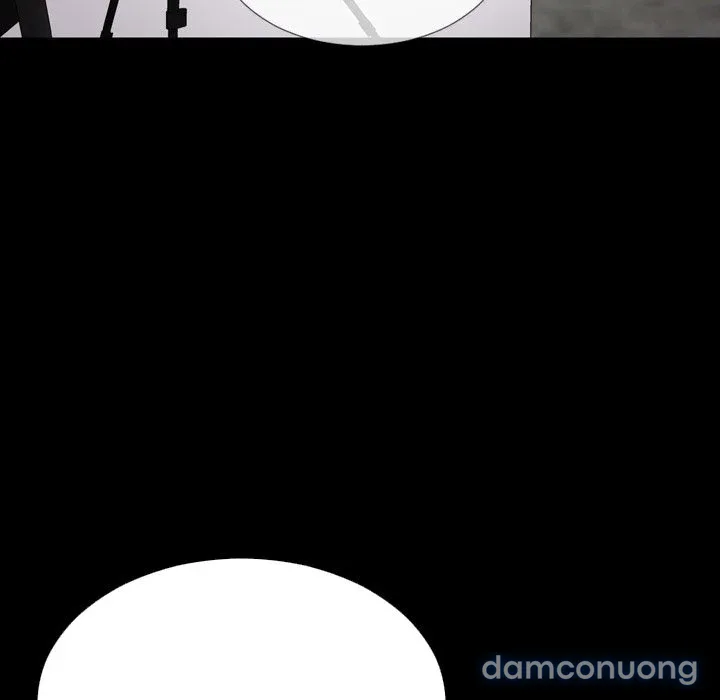 Em gái bán hàng sextoy 