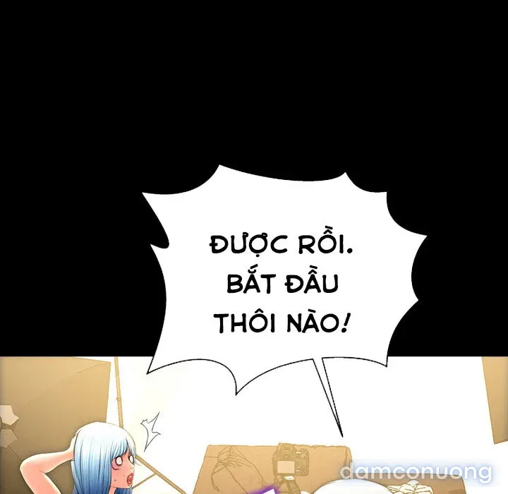 Em gái bán hàng sextoy 