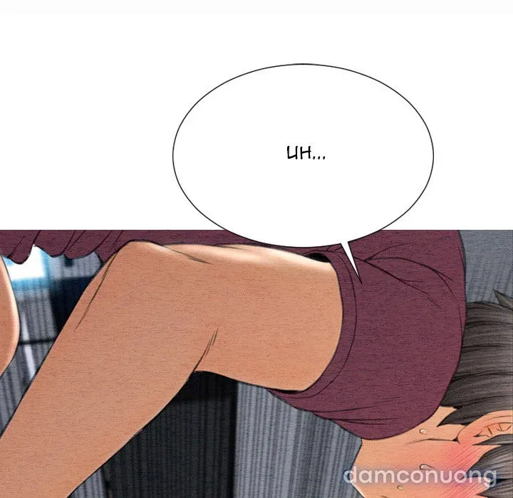 Em gái bán hàng sextoy 