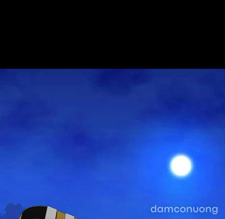 Em gái bán hàng sextoy 