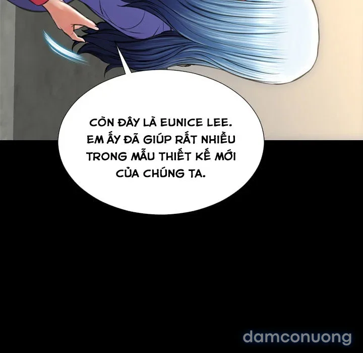 Em gái bán hàng sextoy 