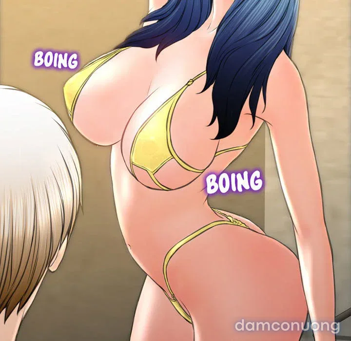 Em gái bán hàng sextoy 