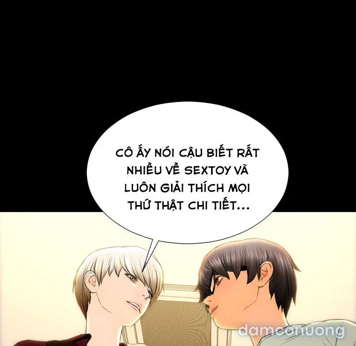 Em gái bán hàng sextoy 
