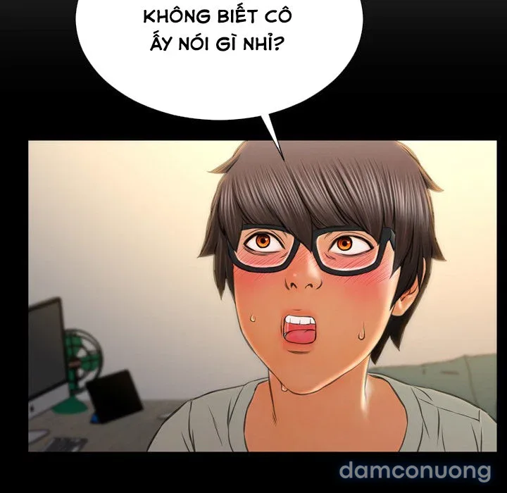 Em gái bán hàng sextoy 