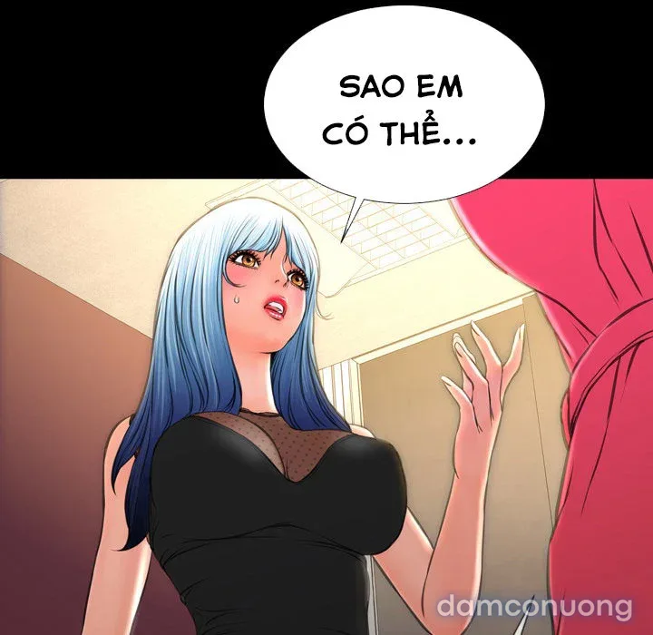 Em gái bán hàng sextoy 