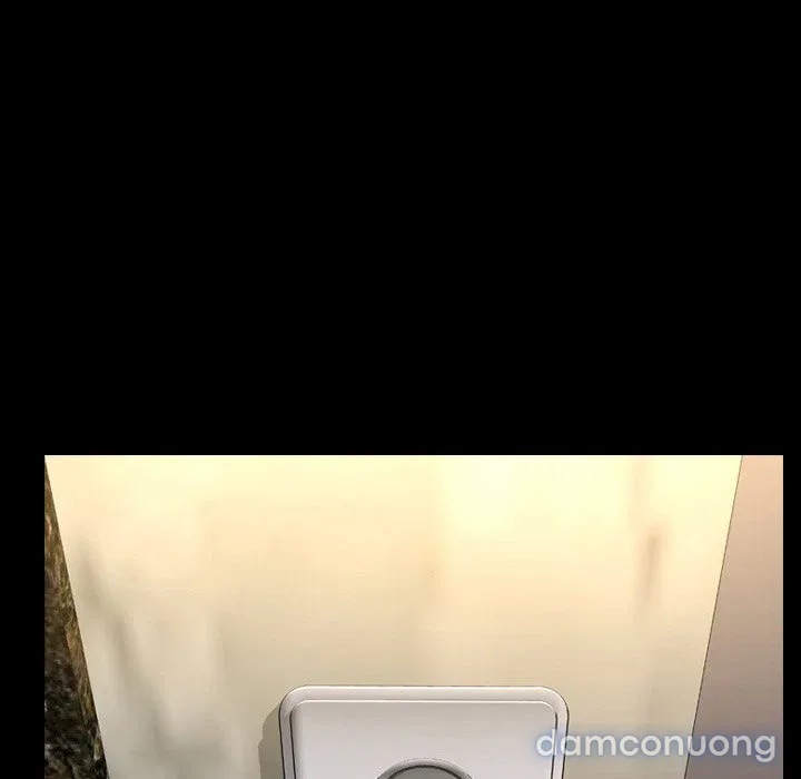 Em gái bán hàng sextoy 
