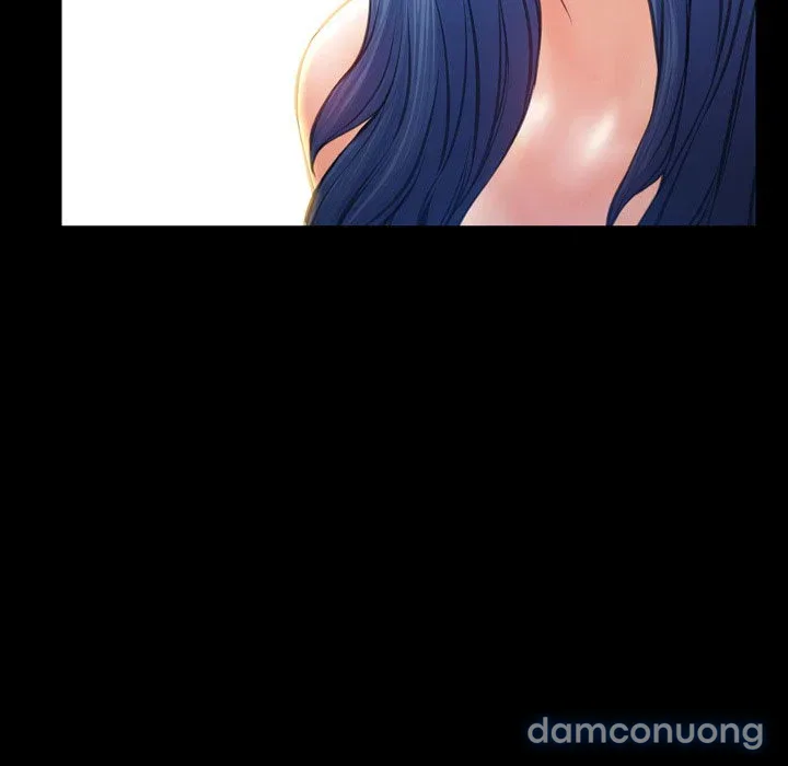 Em gái bán hàng sextoy 