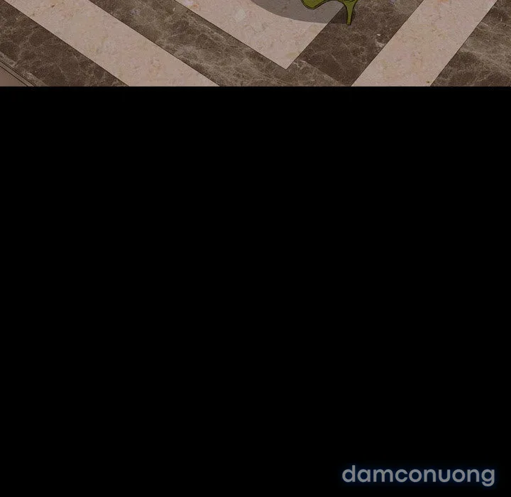 Em gái bán hàng sextoy 