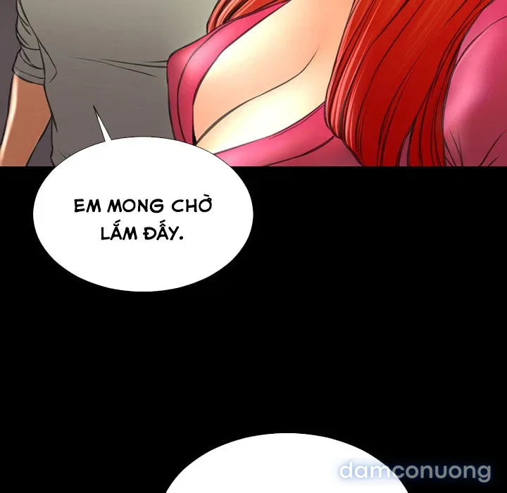 Em gái bán hàng sextoy 
