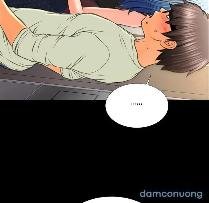 Em gái bán hàng sextoy 