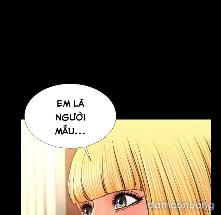 Em gái bán hàng sextoy 