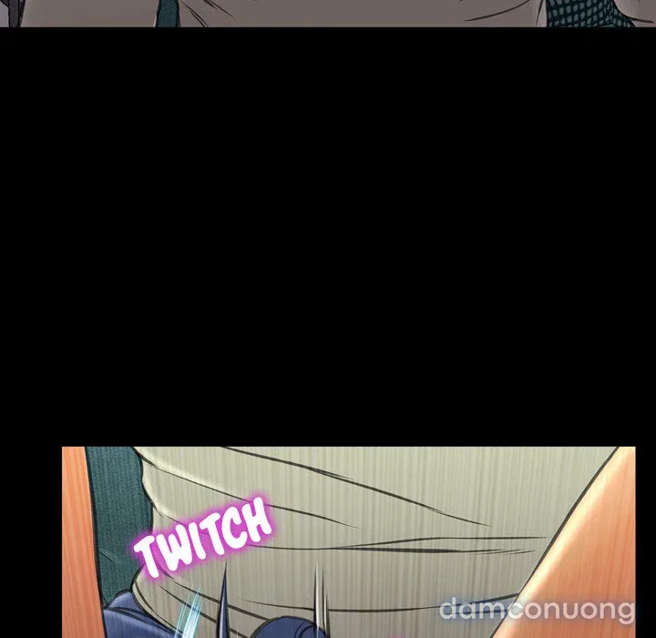 Em gái bán hàng sextoy 