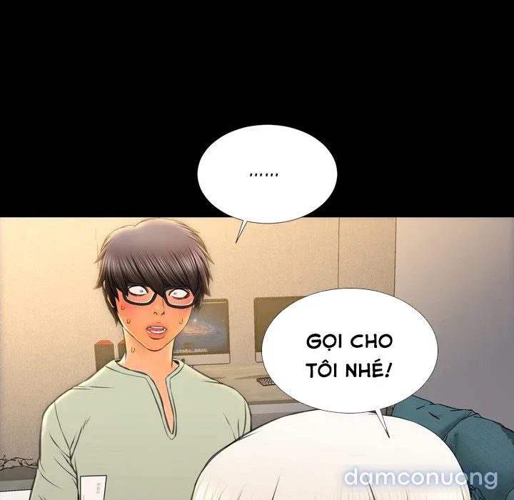Em gái bán hàng sextoy 