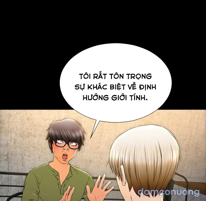 Em gái bán hàng sextoy 