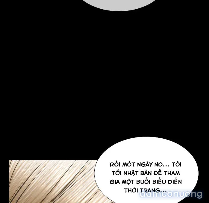 Em gái bán hàng sextoy 