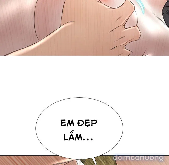Em gái bán hàng sextoy 