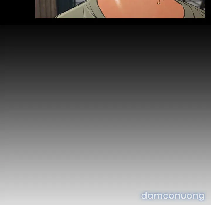 Em gái bán hàng sextoy 