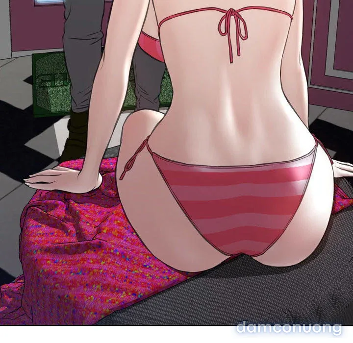 Em gái bán hàng sextoy 