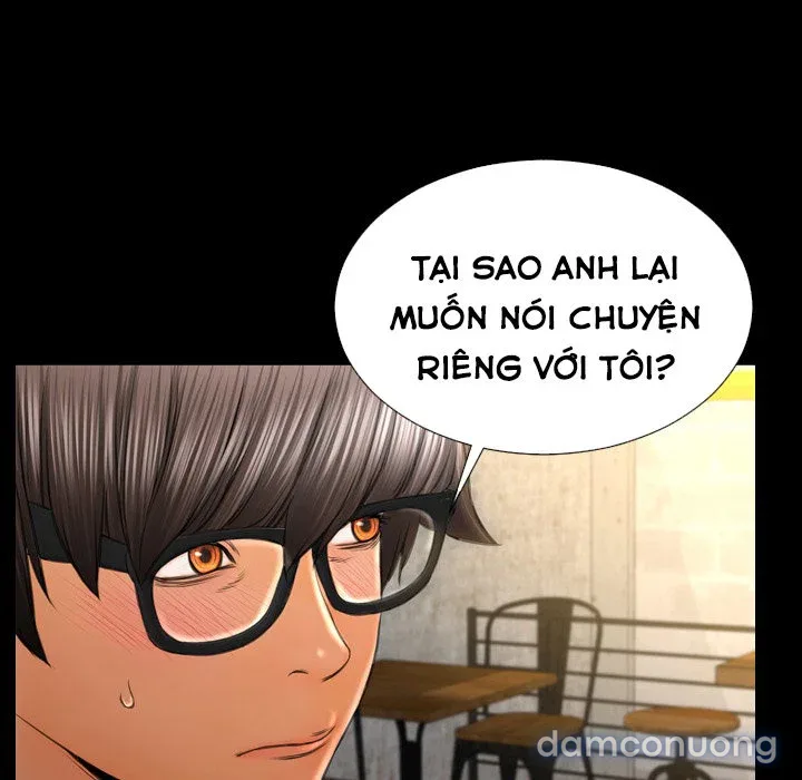 Em gái bán hàng sextoy 