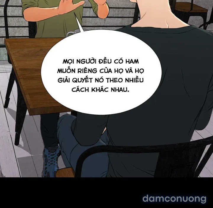 Em gái bán hàng sextoy 