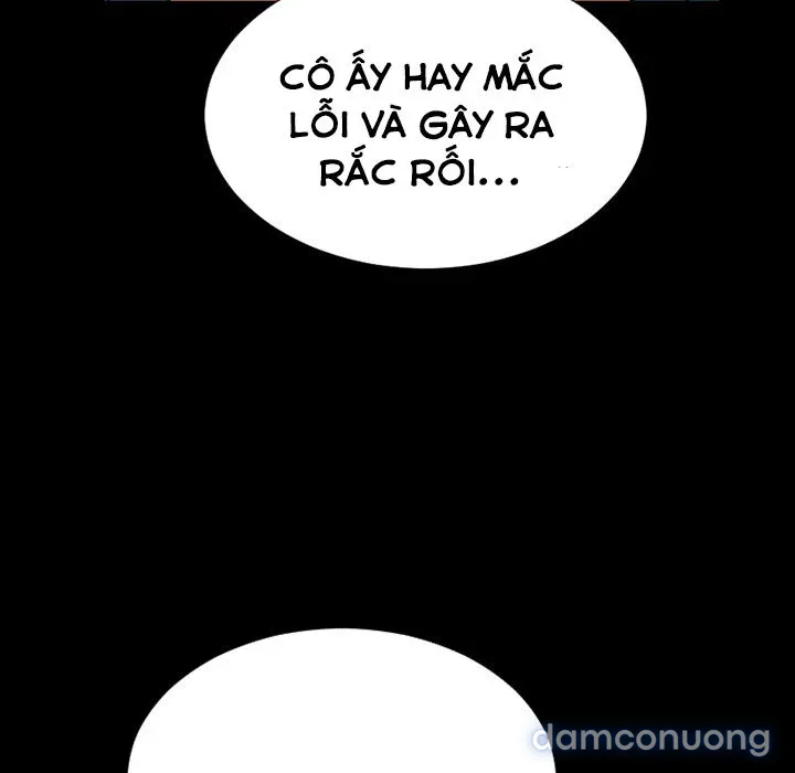 Em gái bán hàng sextoy 